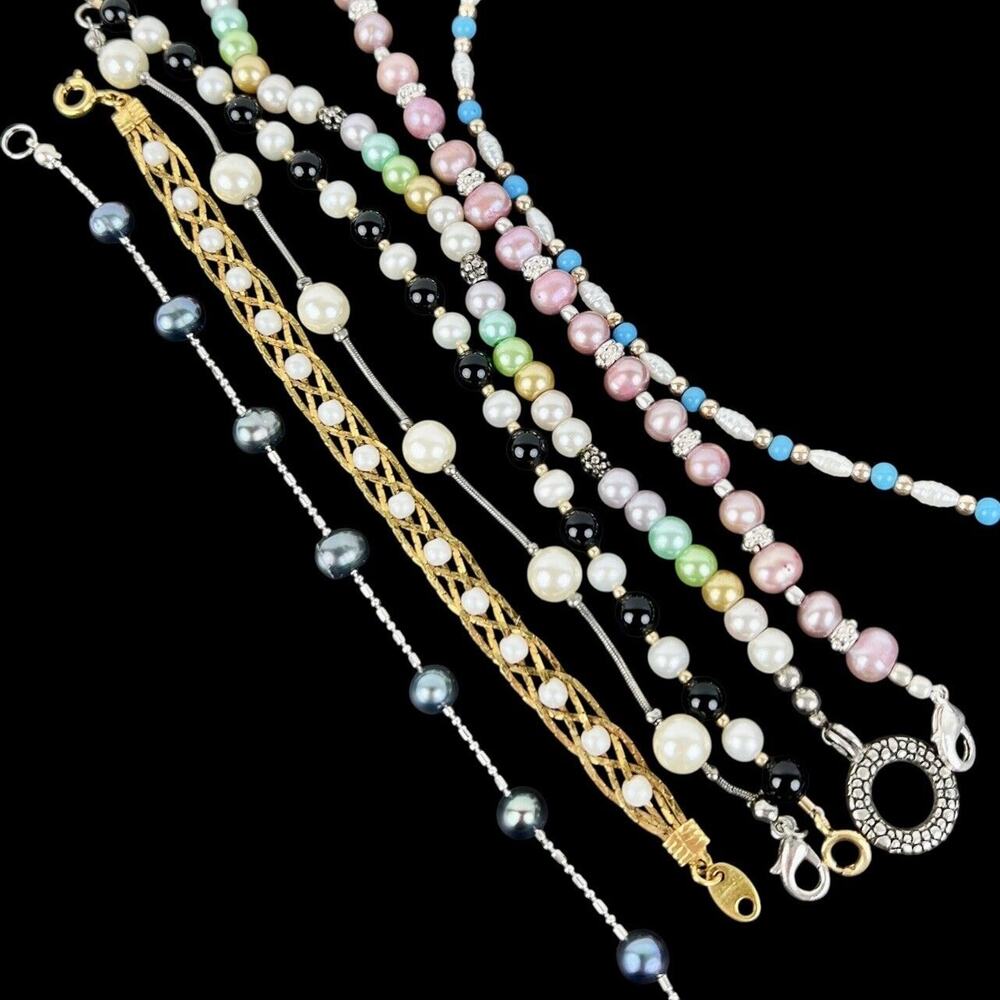 Lot Of 7 Bracelets Vintage Now Faux Pearl Colorful Beads Gold And Silver Tone